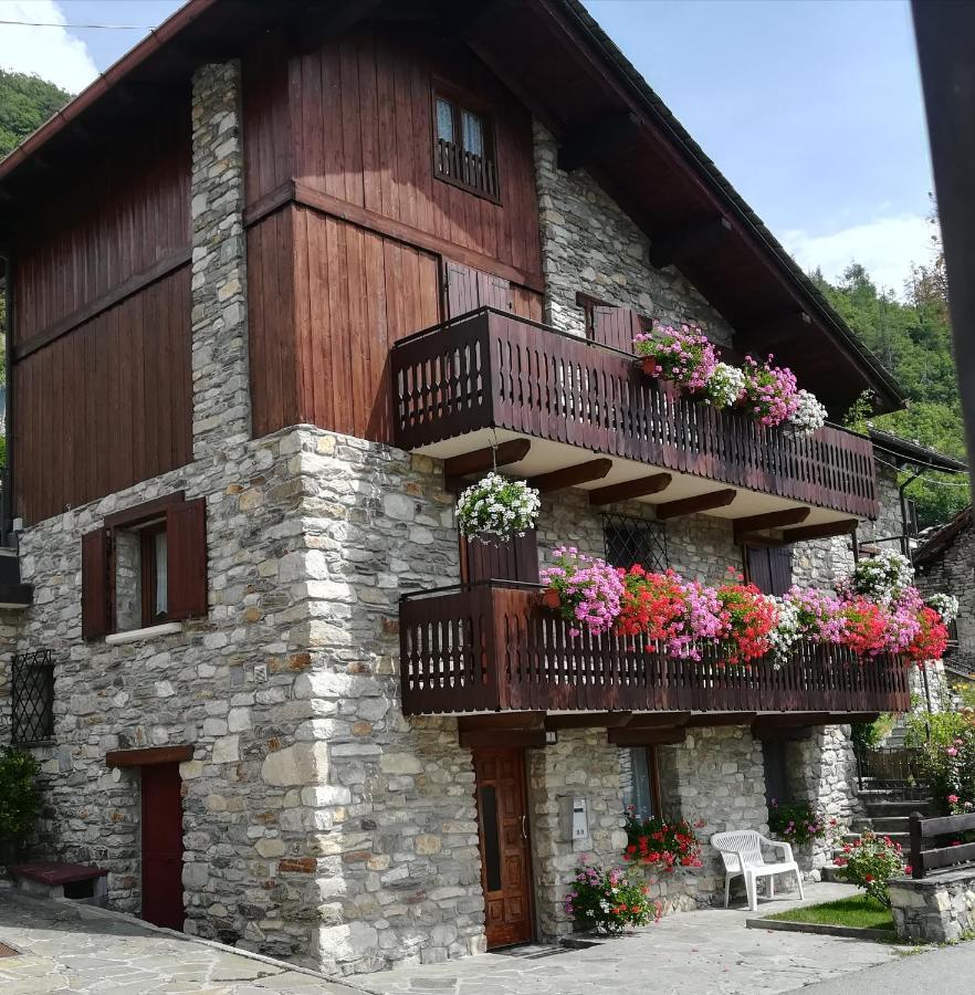 Appartamento Con Vista Chez Mary Roisan 外观 照片